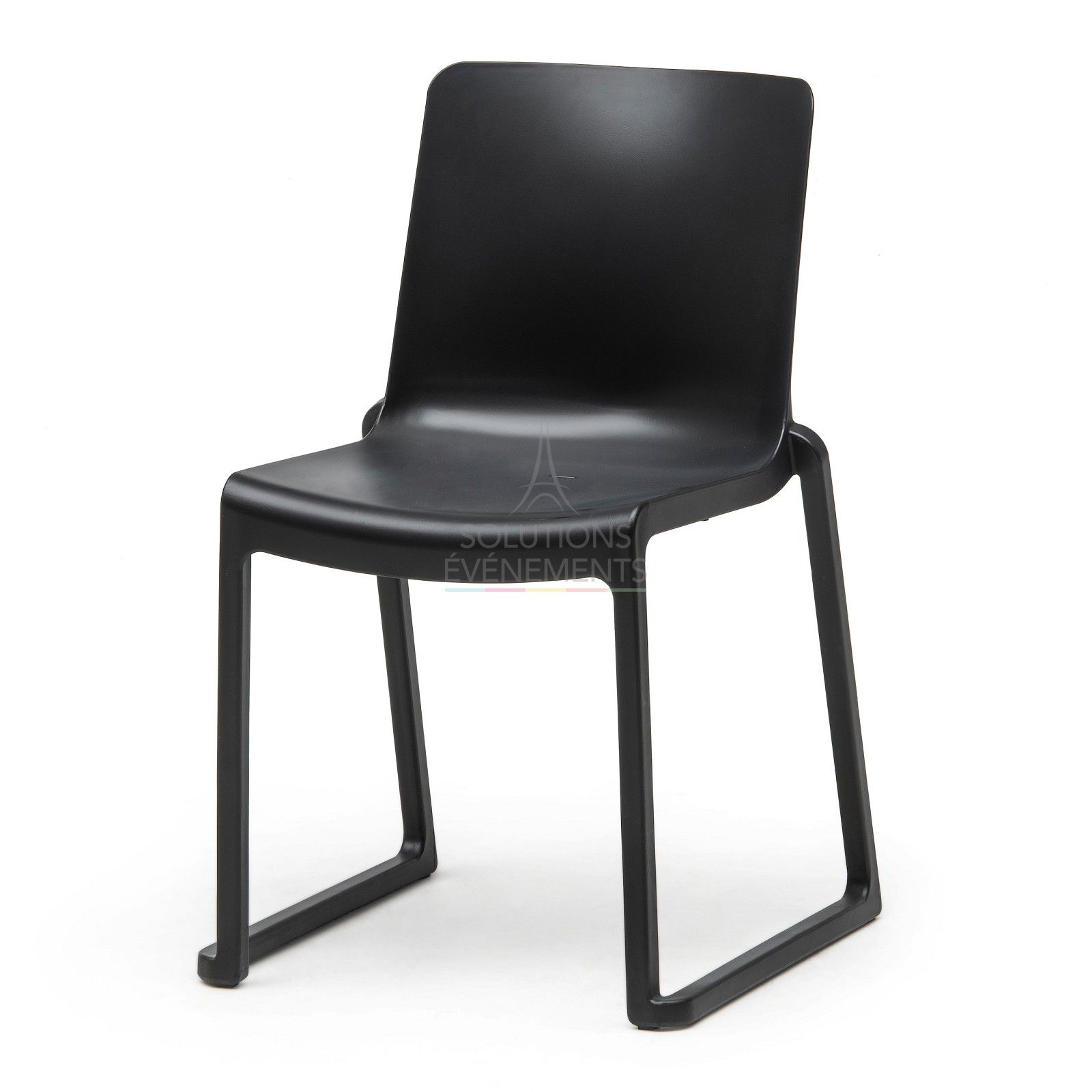 Eco-responsible black chair rental