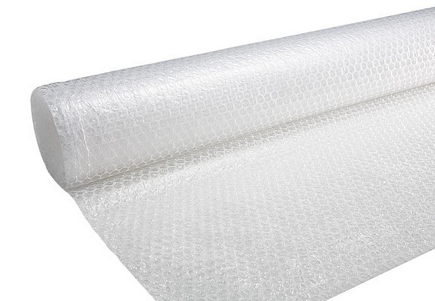 Roll of air bubble wrapping film