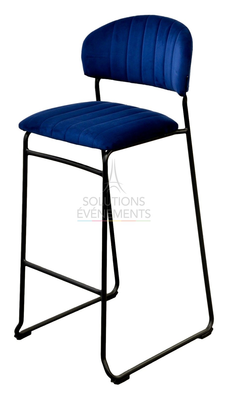 Location de chaise haute avec assise en velours bleu