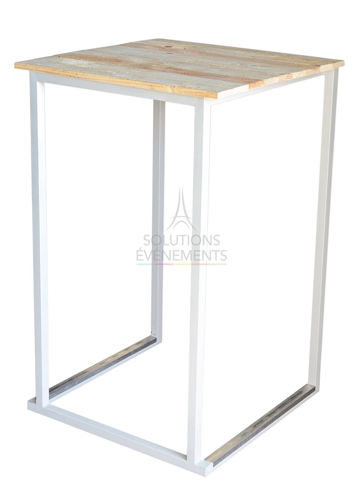 Rental of eco-responsible pallet wood standing tables