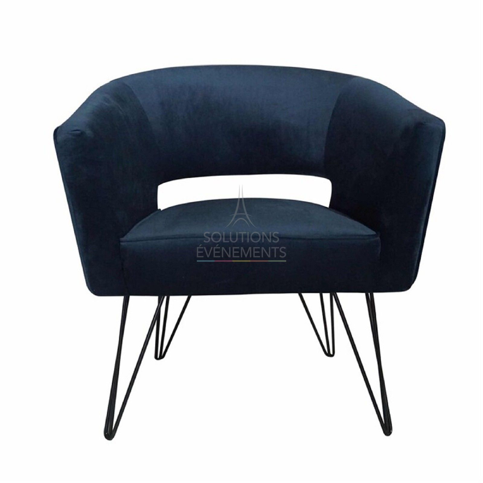 Trendy & chic velvet armchair rental